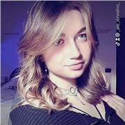 Se cerchi qualcuno che ti aiuti a svolgere i compiti in modo leggero, allora sono la persona che fa' per te!